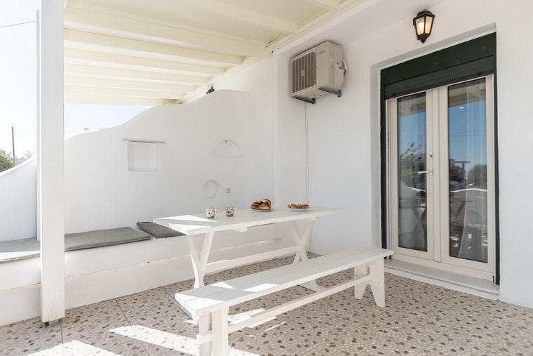 Ground floor apartments for 5 or 6